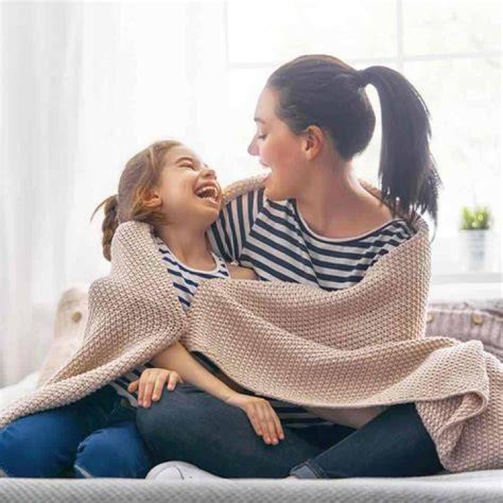 Are stay at home moms happier?