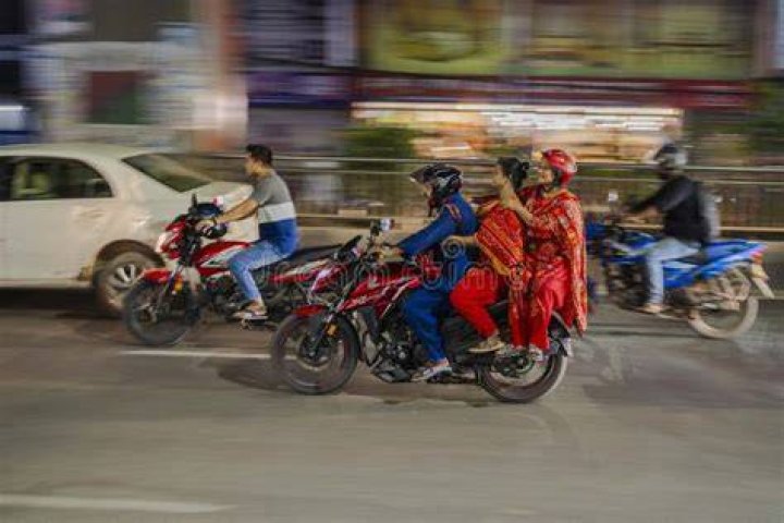 Can a small woman ride a motorcycle?