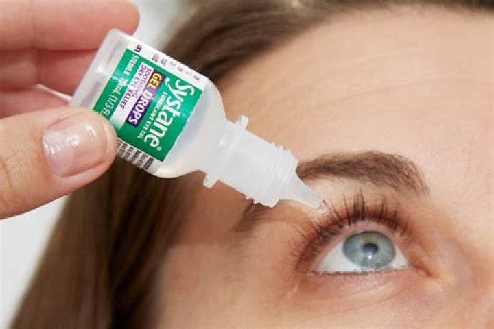 Can eyedrops help close a macular hole?