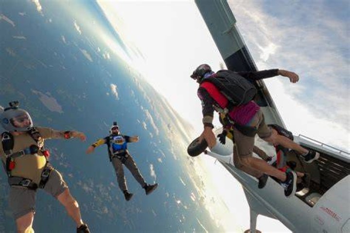 Can I skydive alone my first time?