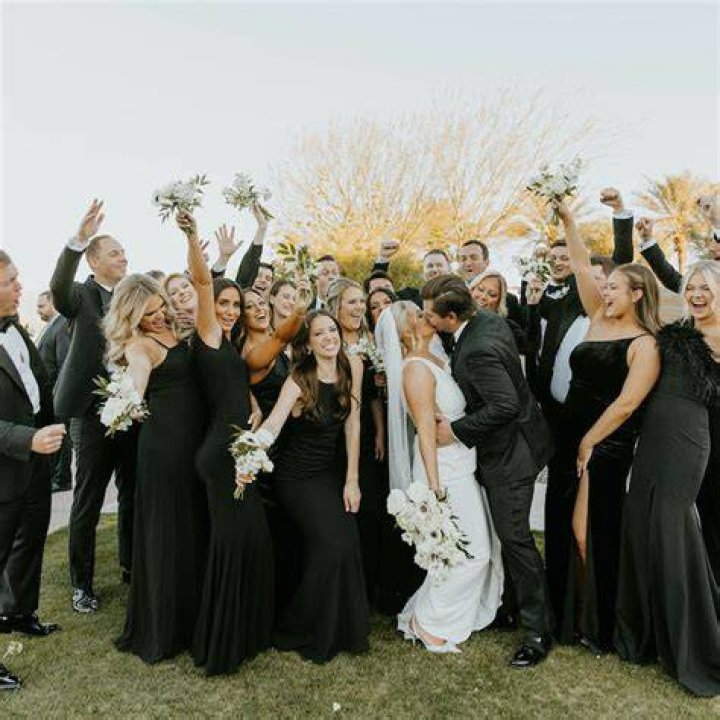 Can I wear black to wedding?