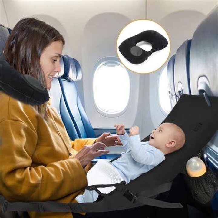 Can my 3 year old sit my lap airplane?