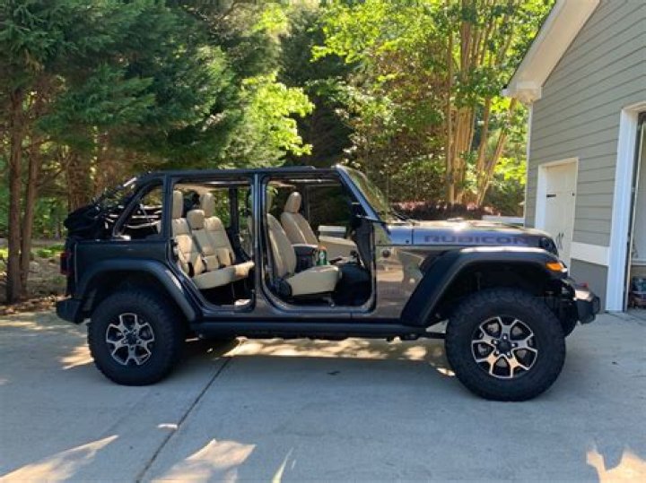 Can you drive your Jeep without mirrors?