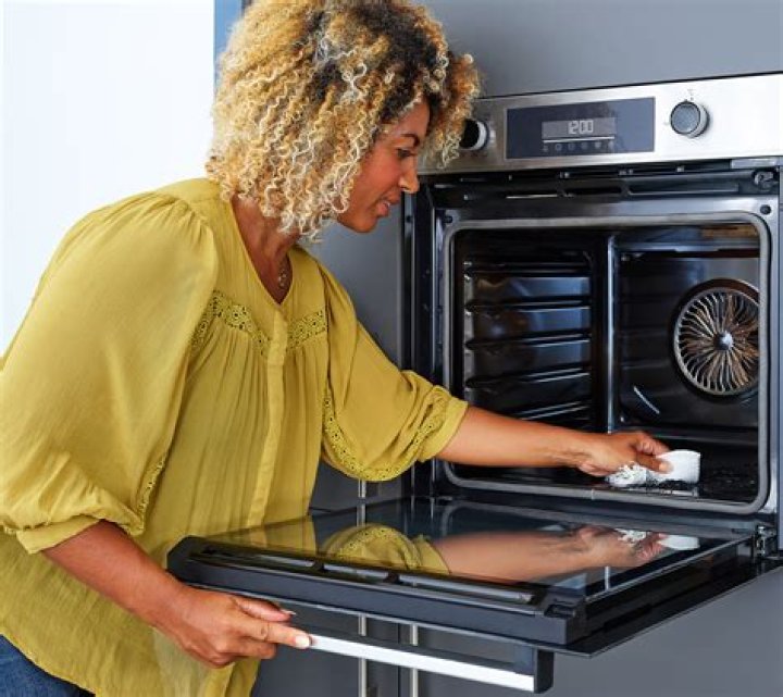Can you use Brillo pads on self cleaning ovens?