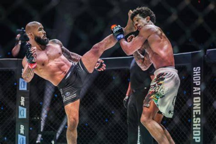 Do Blood sets fight each other?
