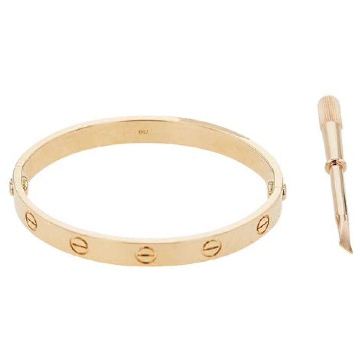 Do guys wear Cartier love bracelets?