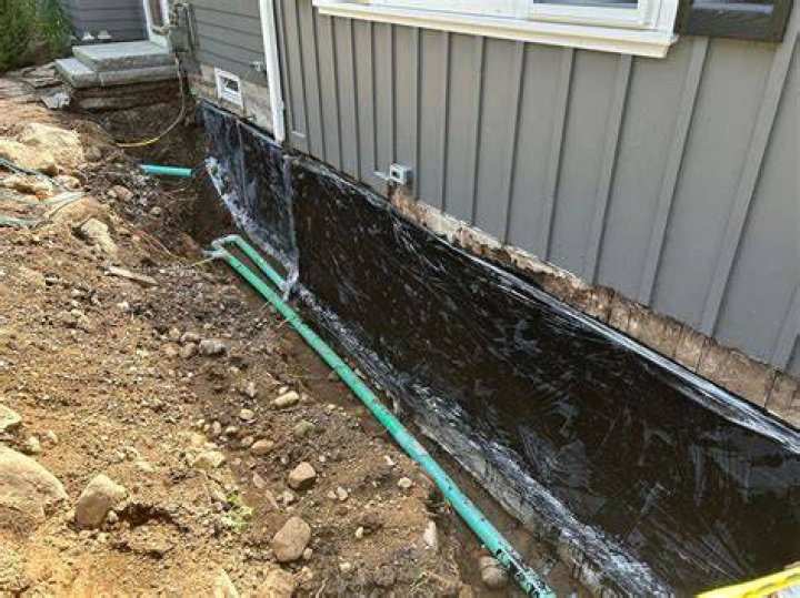 Do you waterproof after screeding?