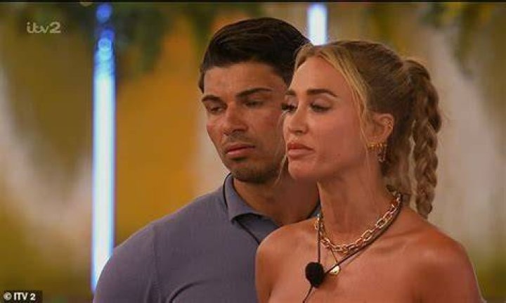 Does Anton from Love Island have a girlfriend?