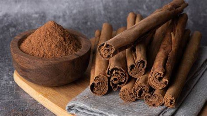 Does cinnamon prevent mold?