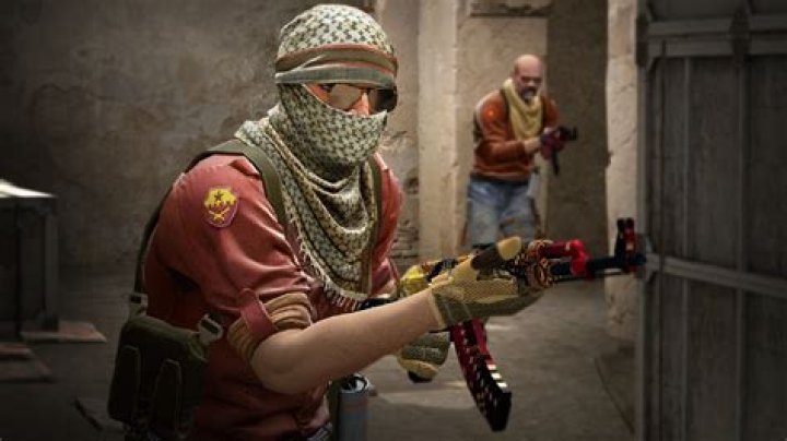 How can I play CS:GO like a pro?