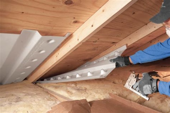 How do you insulate ice cubes?