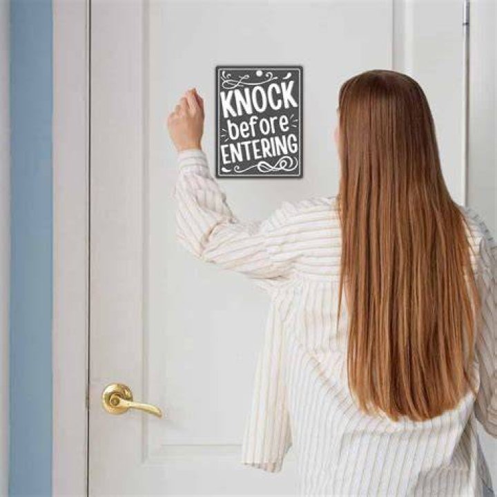 How do you spell knock on the door?
