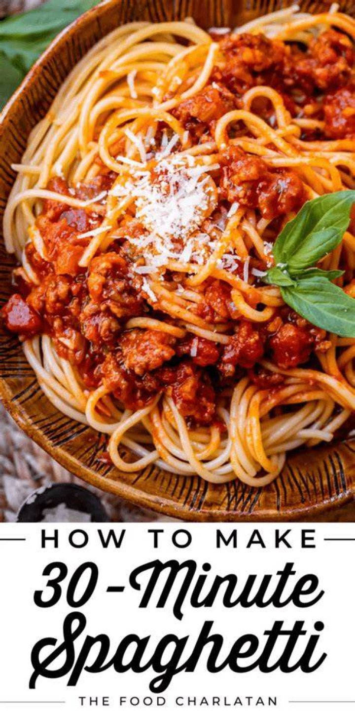 How much olive oil do you put in spaghetti?