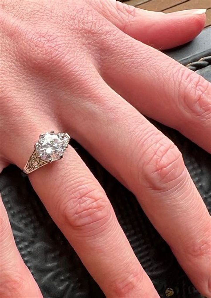 How much was Ariana Grande's engagement ring?