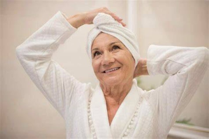 How often should the elderly shower?