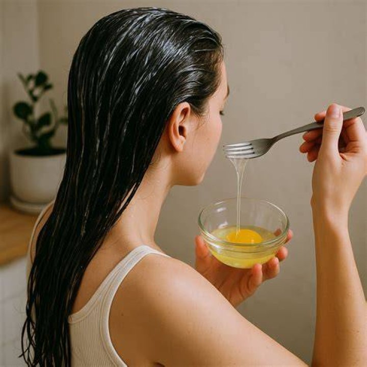 Is egg white good for hair?