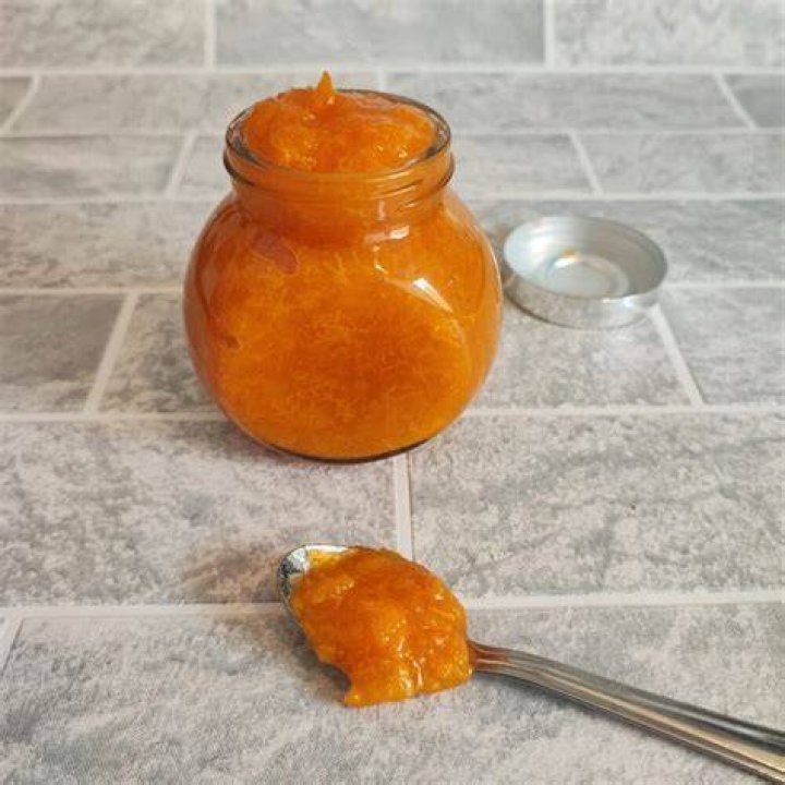 Is honey more healthy than jam?