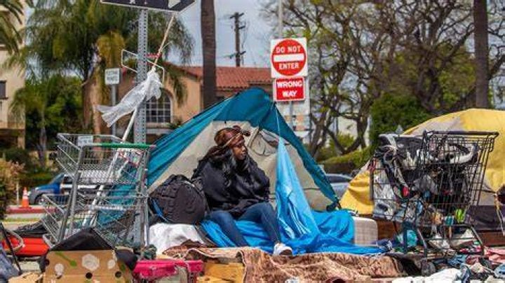Is it illegal to be homeless in California?