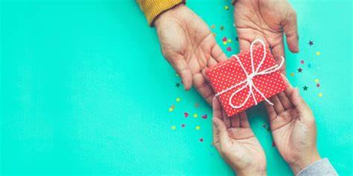 Is it OK to give your therapist a gift?