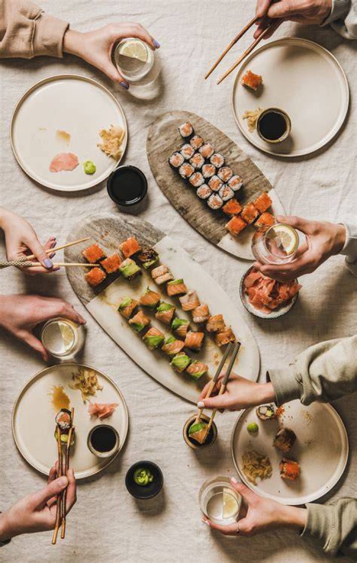 Is it safe to eat off vintage dishes?