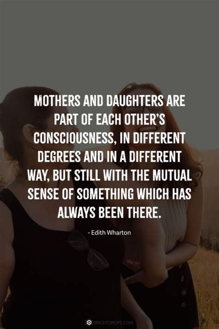Is lupus passed from mother to daughter?