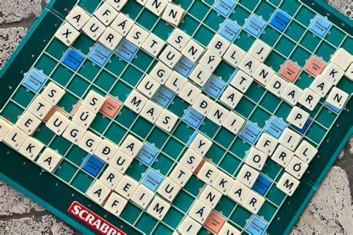 Is VR a scrabble word?