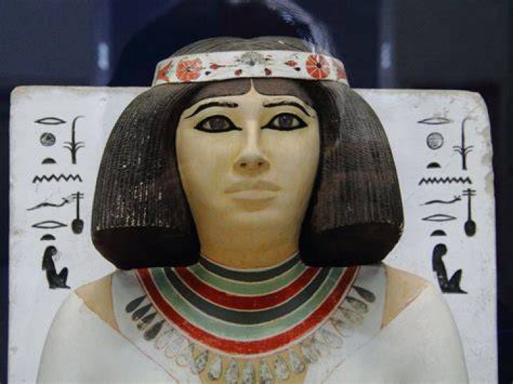 Should I cover my hair in Egypt?
