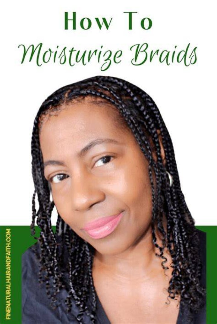 Should I moisturize intertrigo?