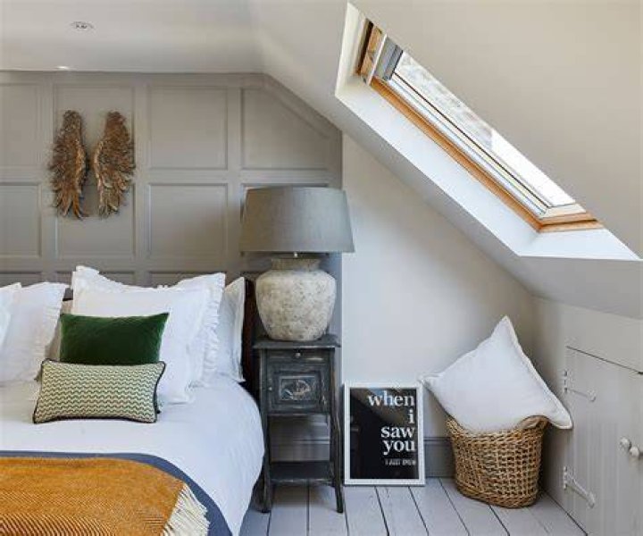 Should I strip the bed Airbnb?