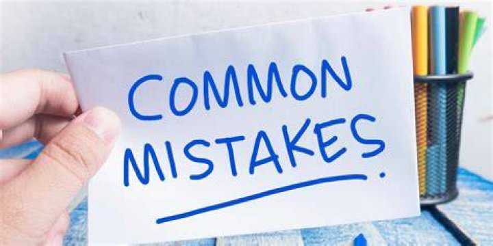 What are the most common mistakes made by interviewees?