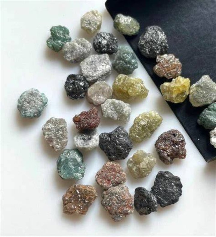 What color are raw diamonds?