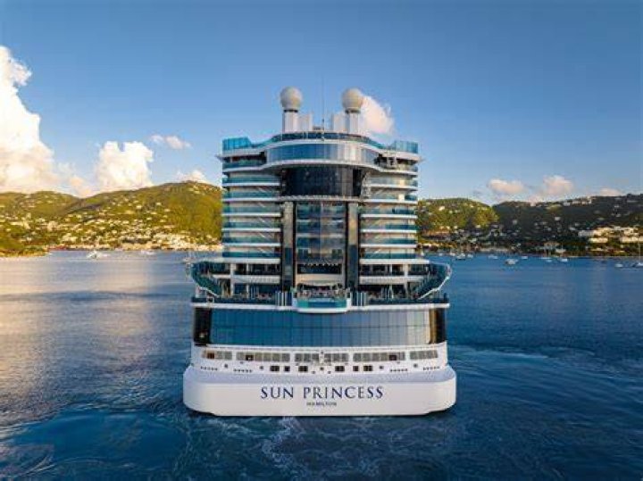 What does the ring of the Sun Princess do?