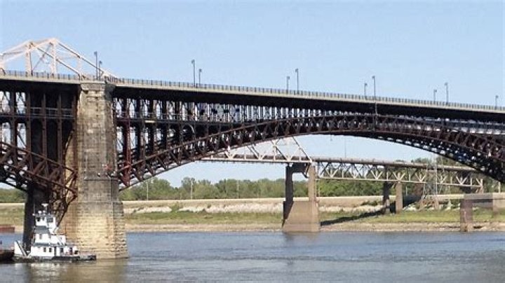 What Illinois bridge is the scariest?