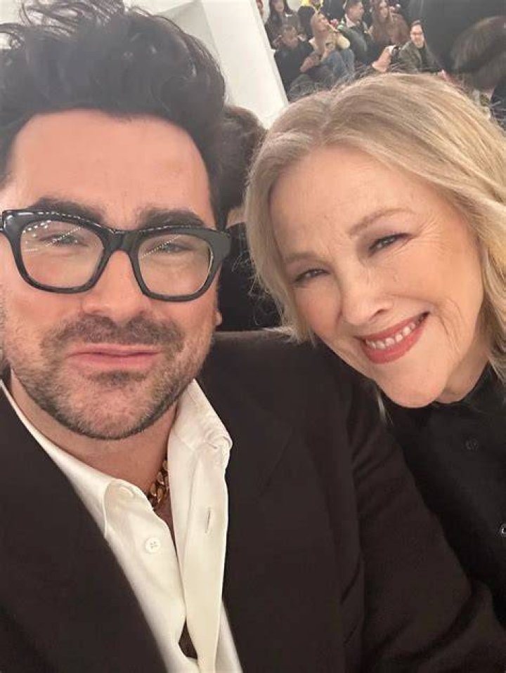 What size is Dan Levy?