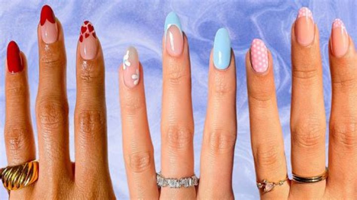 Which fingers do accent nails go on?