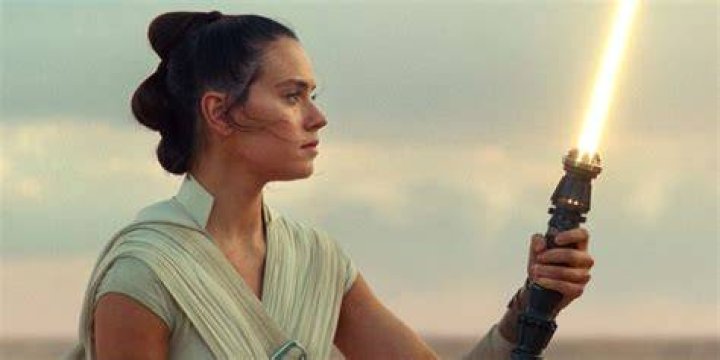 Who had a yellow lightsaber in Star Wars?
