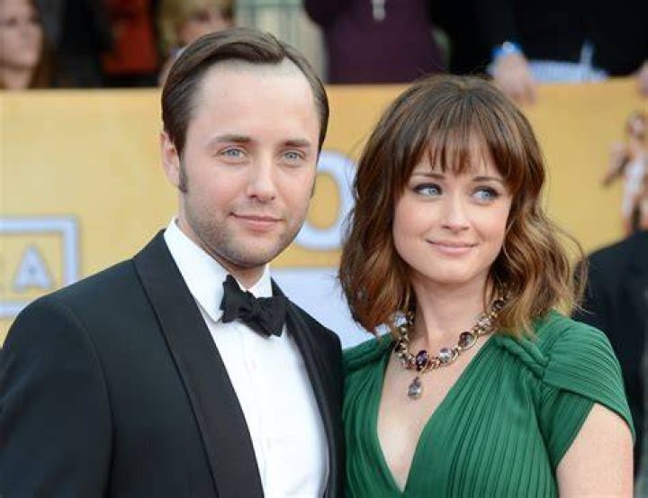 Who is Alexis Bledel married to?