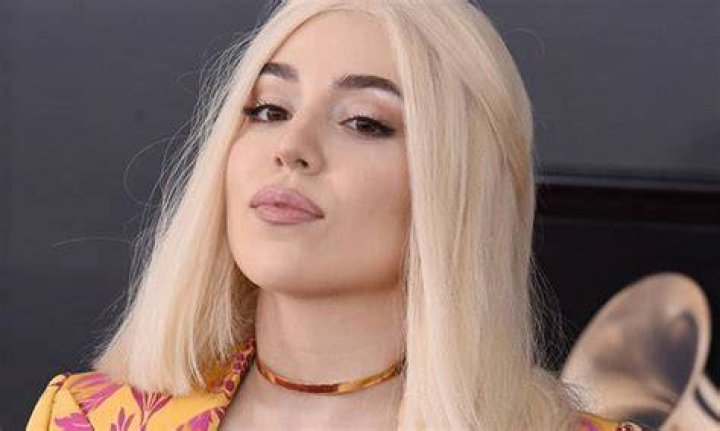 Who is the youngest female pop singer?