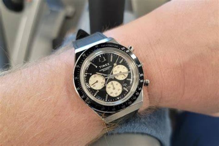 Who set the time for the world?