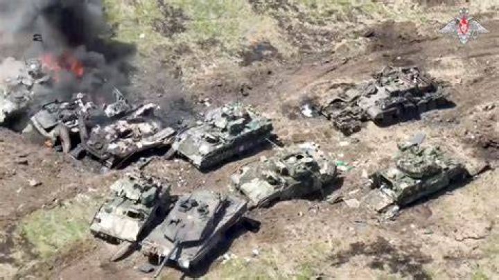Why do so many Russian tanks explode?