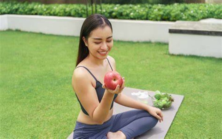 Will I get skinnier if I stop eating?