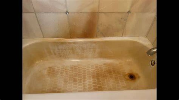 Will Rit dye stain bathtub?