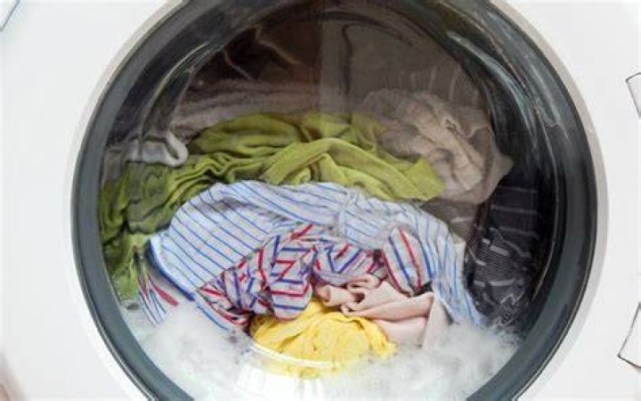 Will washing smell if left overnight?